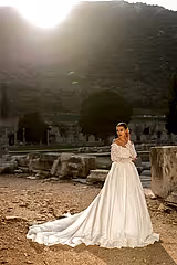 Ragetti 2 Fransız Dantelli Havuz Yaka A Kesim Gelinlik