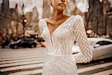 Alan Üç Boyutlu Dantel Yırtmaçlı Balık Kesim Gelinlik - Mediha Cambaz Bridal