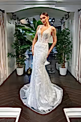 Aly Derin V Yaka Dantel İşlemeli Balık Gelinlik - Mediha Cambaz Bridal