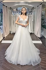 Attitude 22 Derin V Yaka A Kesim Gelinlik - Mediha Cambaz Bridal