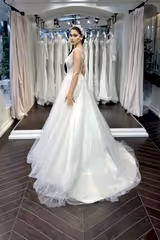 Attitude 22 Derin V Yaka A Kesim Gelinlik - Mediha Cambaz Bridal