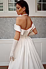 Balanche Kayık Yaka Yırtmaçlı Düz Kesim Gelinlik - Mediha Cambaz Bridal
