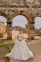 Aphrodite Madonna Yaka Otrişli Prenses Gelinlik