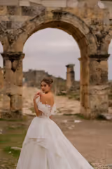 Aphrodite Madonna Yaka Otrişli Prenses Gelinlik