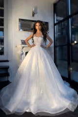 Carmin Dantel Kare Yaka Prenses Model Gelinlik - Mediha Cambaz Bridal