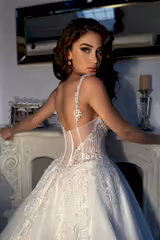 Carmin Dantel Kare Yaka Prenses Model Gelinlik - Mediha Cambaz Bridal