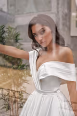Cassandra Kayık Yaka Saten Drapeli A Kesim Gelinlik - Mediha Cambaz Bridal