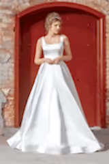 Dark Saten Kare Yaka Prenses Model Gelinlik - Mediha Cambaz Bridal