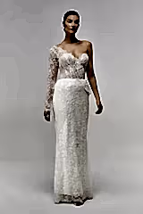 Distinct Özel Dokulu Fransız Danteli Tek Omuz Düz Sade Gelinlik - Mediha Cambaz Bridal