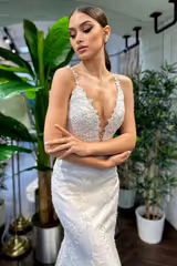 Elsa V Yaka Dantel Saten Balık Gelinlik - Mediha Cambaz Bridal