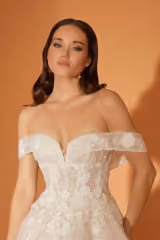 Emily Üç Boyutlu Dantel A Kesim Gelinlik - Mediha Cambaz Bridal