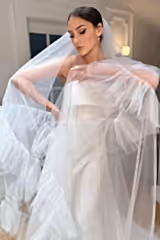 Farah Uçları Volanlı Özel Tasarım Kristal Uzun Tül Duvak - Mediha Cambaz Bridal