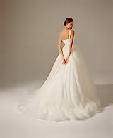 Fla Işıltılı Kare Yaka Prenses Model Gelinlik - Mediha Cambaz Bridal