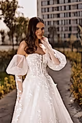 Florin Balon Kollu Üç Boyut Dantelli A Kesim Gelinlik - Mediha Cambaz Bridal