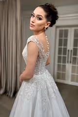 Gattie V Yaka Dantel Drapeli A Kesim Gelinlik - Mediha Cambaz Bridal