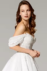 İrina Drapeli Üç Boyut Dantelli A Kesim Gelinlik - Mediha Cambaz Bridal
