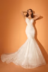 Liz Üç Boyutlu Dantel V Yaka Balık Gelinlik - Mediha Cambaz Bridal