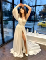 Lola Şifon M Yaka Tek Kol Düz Kesim Gelinlik - Mediha Cambaz Bridal