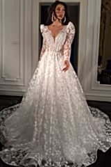 Lucia Fransız Dantel Kalp Yaka A Kesim Gelinlik - Mediha Cambaz Bridal