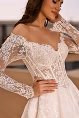 Nadia Fransız Dantel Uzun Kollu A Kesim Gelinlik - Mediha Cambaz Bridal