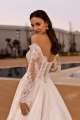 Nadia Fransız Dantel Uzun Kollu A Kesim Gelinlik - Mediha Cambaz Bridal