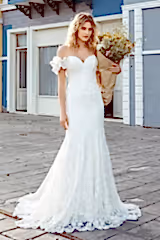 Nessla Işıltılı Fırfır Kollu Kalp Yaka Balık Gelinlik - Mediha Cambaz Bridal