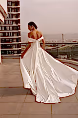 Nicole Straplez Drape Detaylı Saten A Kesim Gelinlik - Mediha Cambaz Bridal