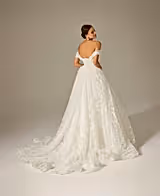 Opa Dantel Kayık Yaka Prenses Model Gelinlik - Mediha Cambaz Bridal