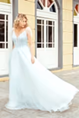 Pearly M Yaka İpek Güpür A Kesim Gelinlik - Mediha Cambaz Bridal