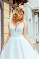 Pearly M Yaka İpek Güpür A Kesim Gelinlik - Mediha Cambaz Bridal