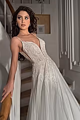 Ruby İpek Tül Dantel V Yaka Helen Gelinlik - Mediha Cambaz Bridal