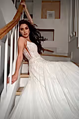 Ruby İpek Tül Dantel V Yaka Helen Gelinlik - Mediha Cambaz Bridal