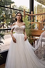 Sinetra Düşük Kollu Tül Drapeli A Kesim Gelinlik - Mediha Cambaz Bridal
