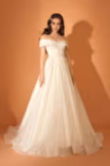 Skyler Simli Kumaş Kayık Yaka A Kesim Gelinlik - Mediha Cambaz Bridal