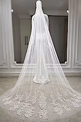 Sylvia Etek Ucu Yaprak Motifli Özel Tasarım Uzun Duvak - Mediha Cambaz Bridal