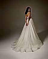 Tenty Simli Dantel Tül V Yaka A Kesim Gelinlik - Mediha Cambaz Bridal
