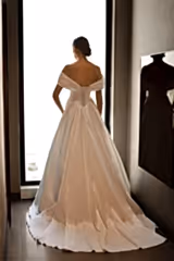 Tirinity Madonna Yaka A Kesim Saten Gelinlik - Mediha Cambaz Bridal