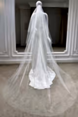 Zeo Kırık Beyaz Işıltılı Uzun Tül Duvak - Mediha Cambaz Bridal